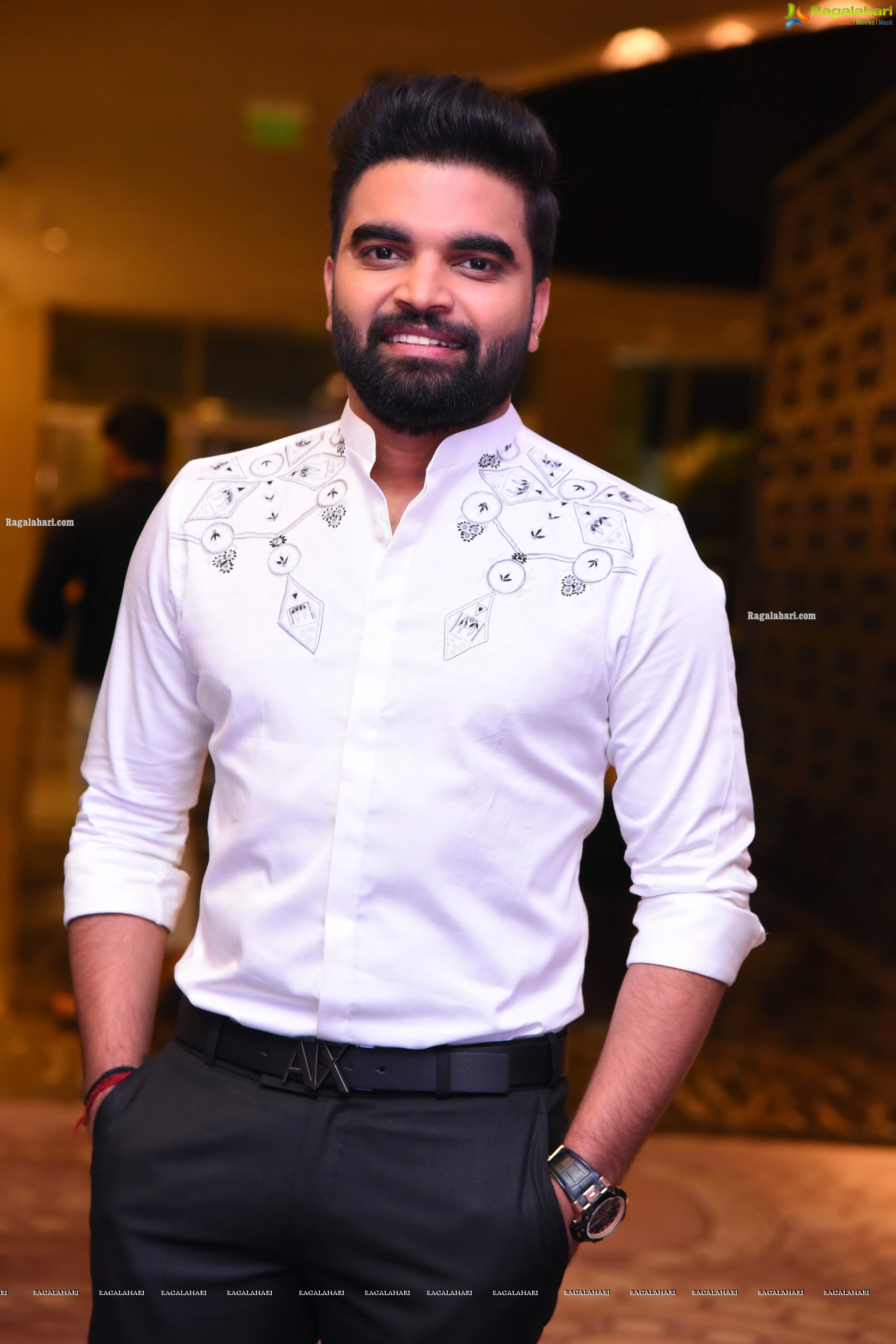 Pradeep Machiraju at 30 Rojullo Preminchadam Ela Pre-Release Event, HD Stills