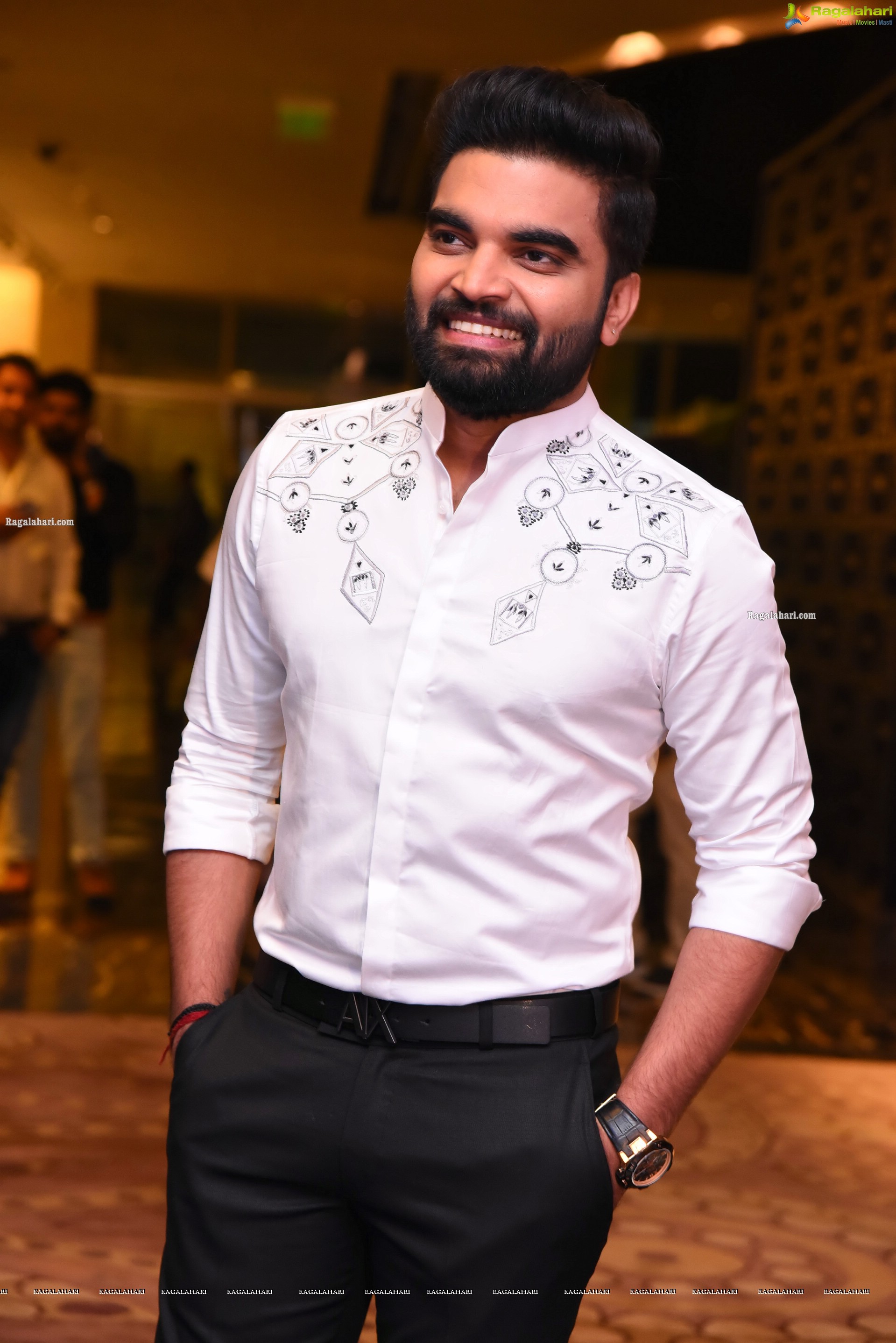 Pradeep Machiraju at 30 Rojullo Preminchadam Ela Pre-Release Event, HD Stills