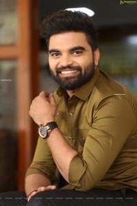 Pradeep Machiraju at 30 Rojullo Preminchadam Ela Interview