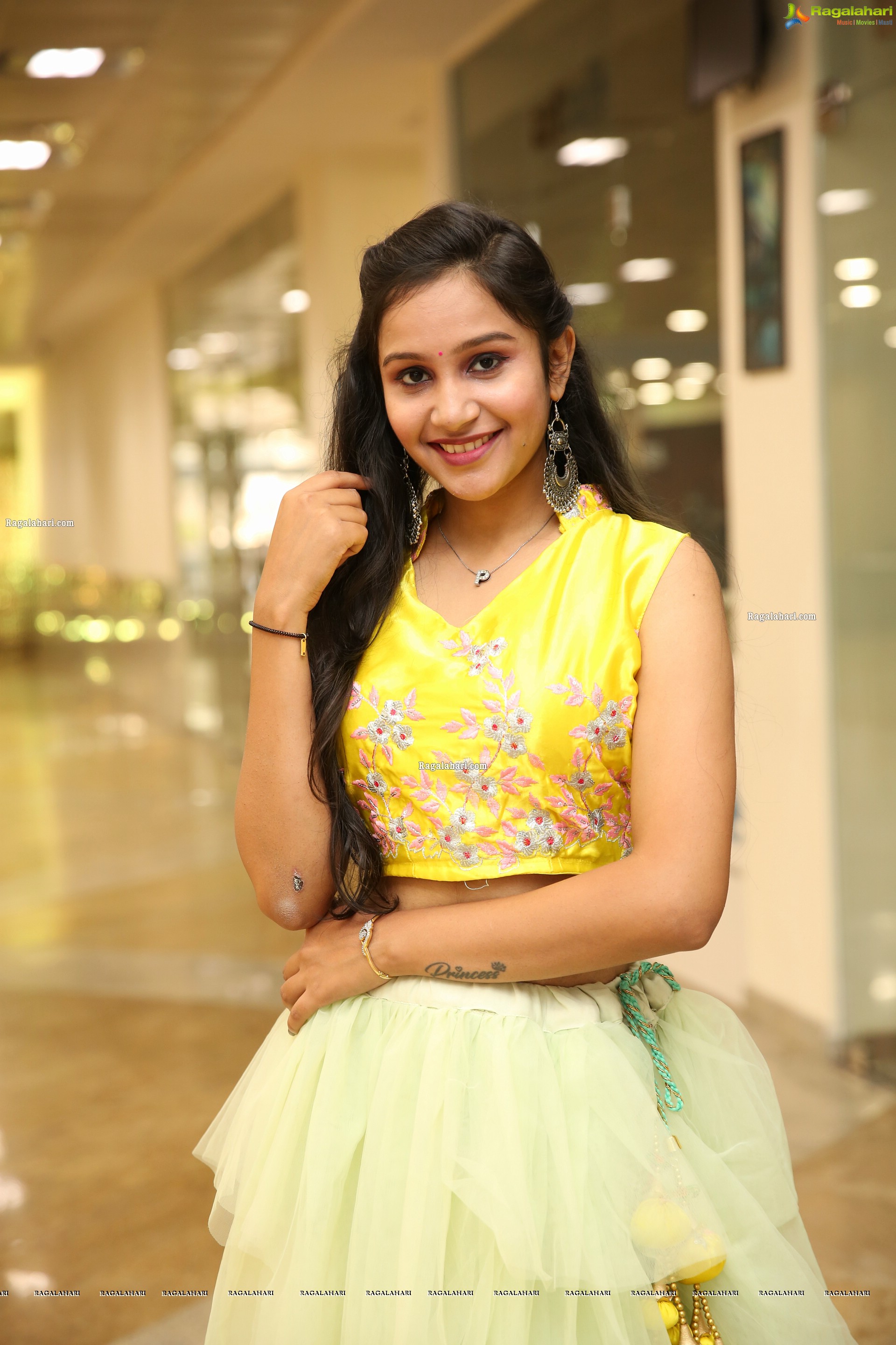 Priyancee Agarwal in Pastel Green Ruffle Lehenga and Yellow Crop Top, HD Photo Gallery