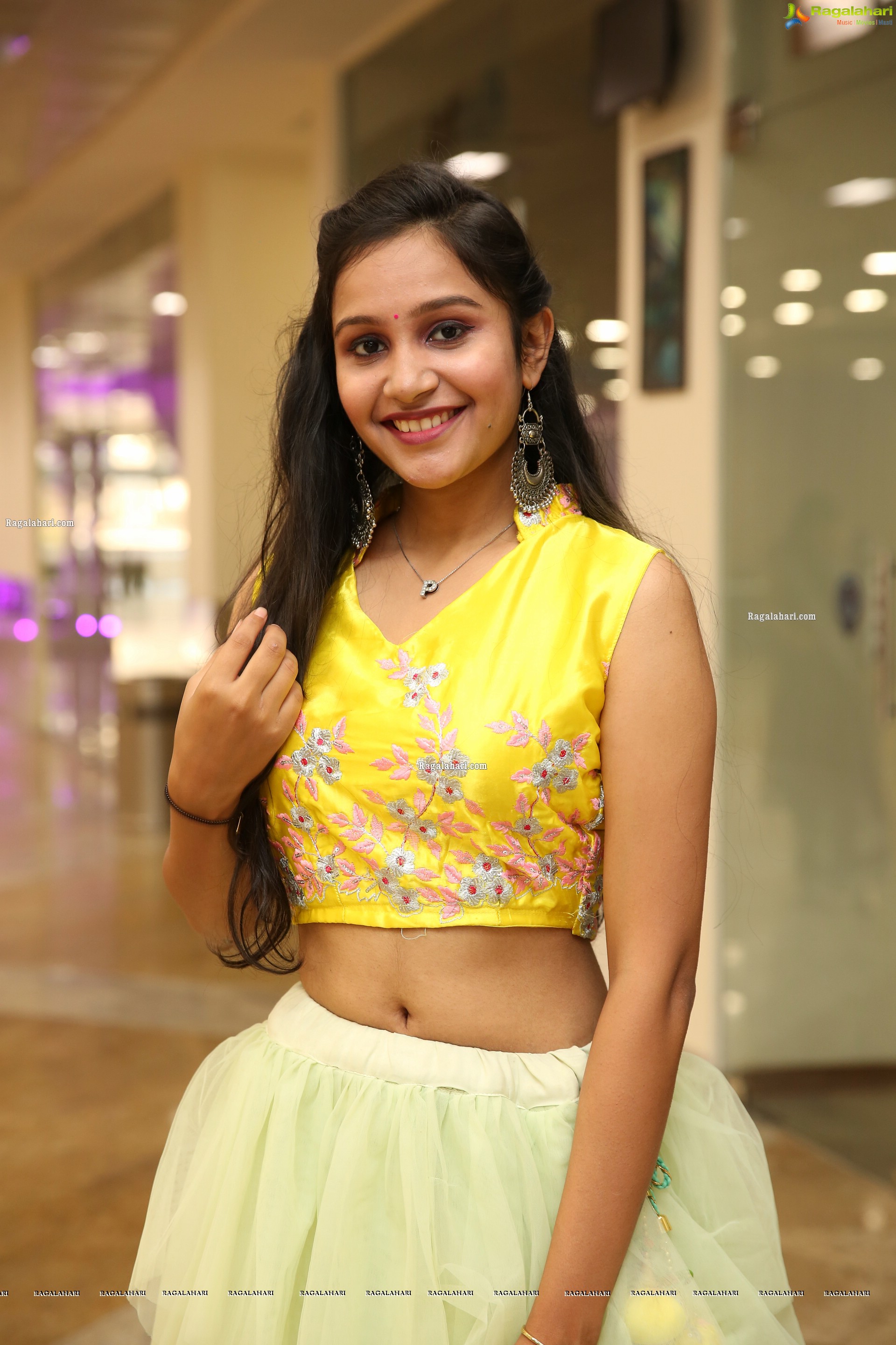 Priyancee Agarwal in Pastel Green Ruffle Lehenga and Yellow Crop Top, HD Photo Gallery