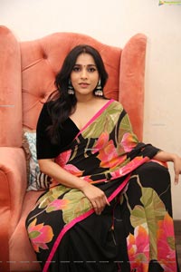 Rashmi Gautam at Thread and Fabric Designer Studio Launch