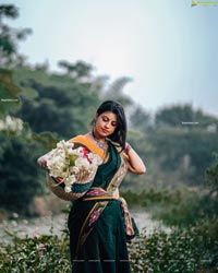 Sasha Singh in Village Belle Look in Green Saree