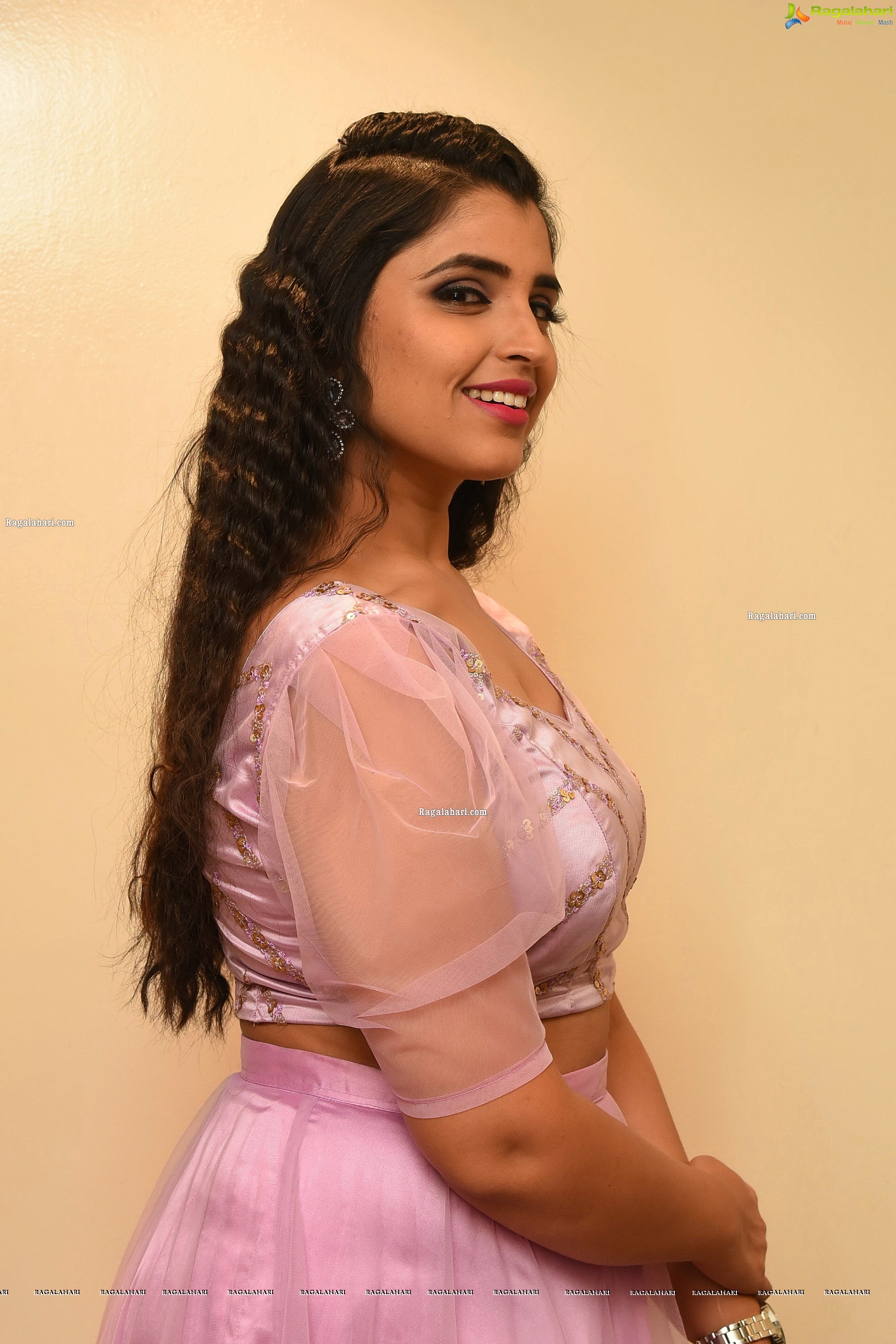 Shyamala at Bangaru Bullodu Pre-Release Event, HD Photo Gallery