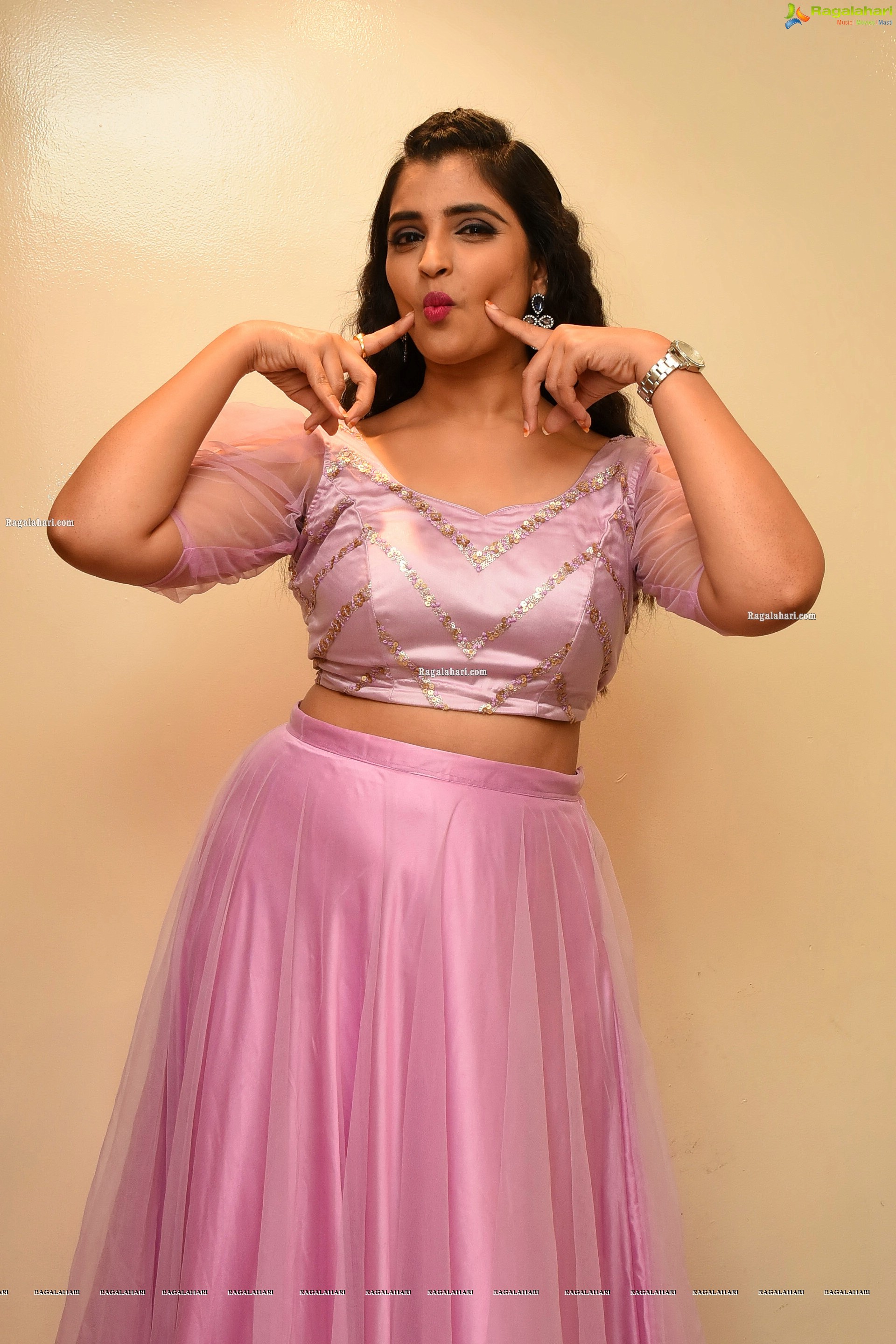 Shyamala at Bangaru Bullodu Pre-Release Event, HD Photo Gallery