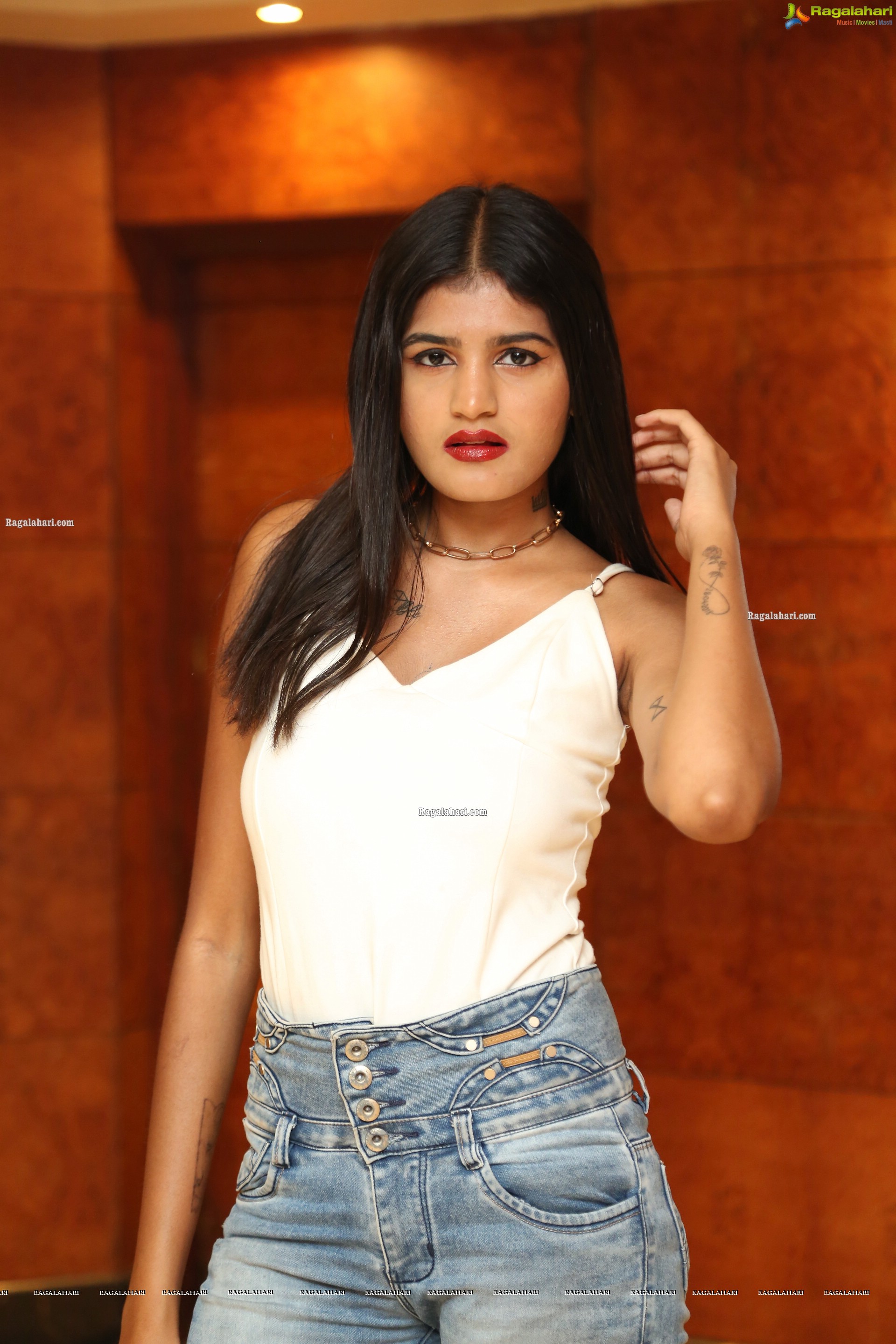 Sindhu Manthri at D'sire Designer Exhibition, HD Photo Gallery