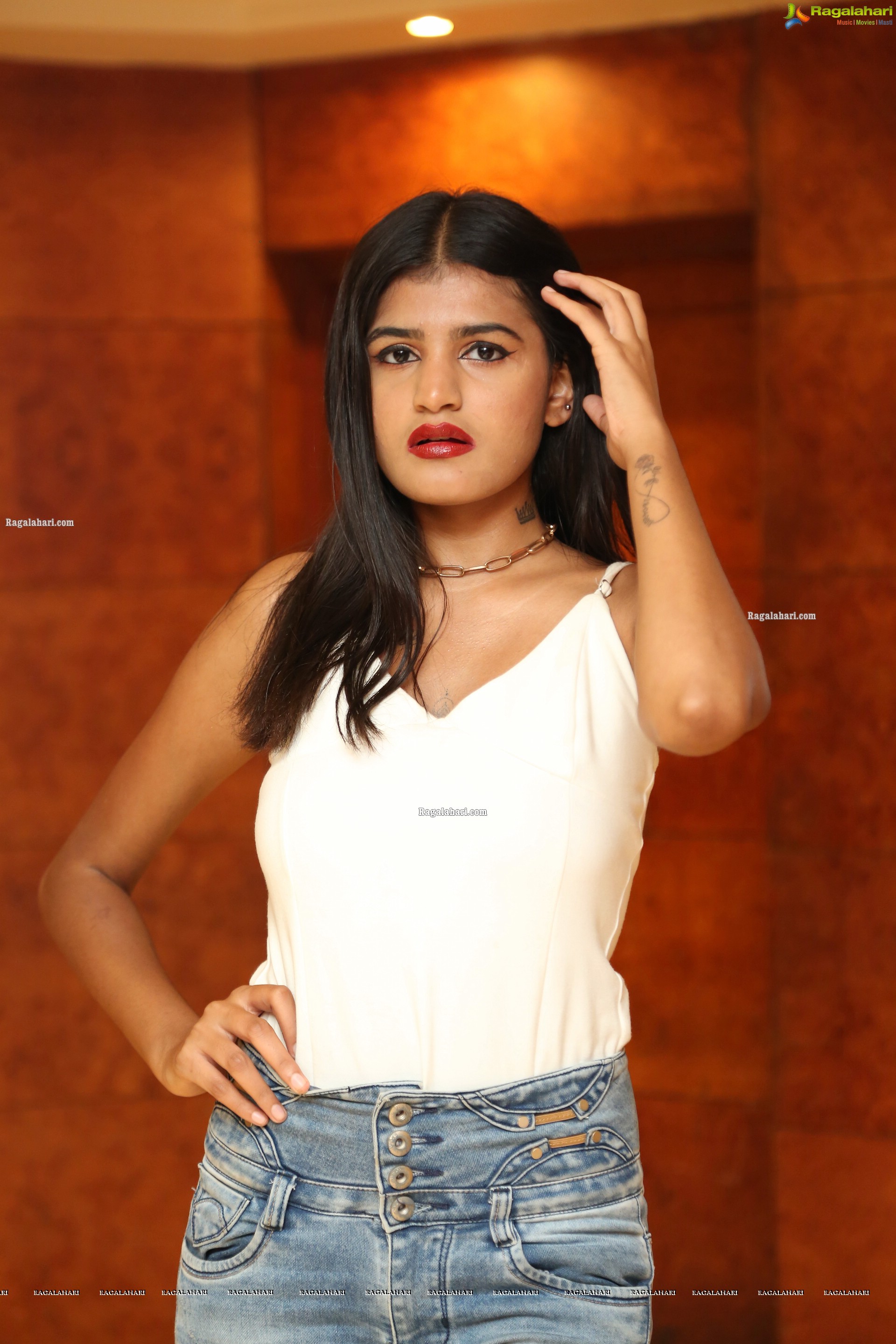 Sindhu Manthri at D'sire Designer Exhibition, HD Photo Gallery