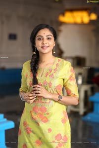 Smruthi Venkat at Naveen Chandra New Film Opening