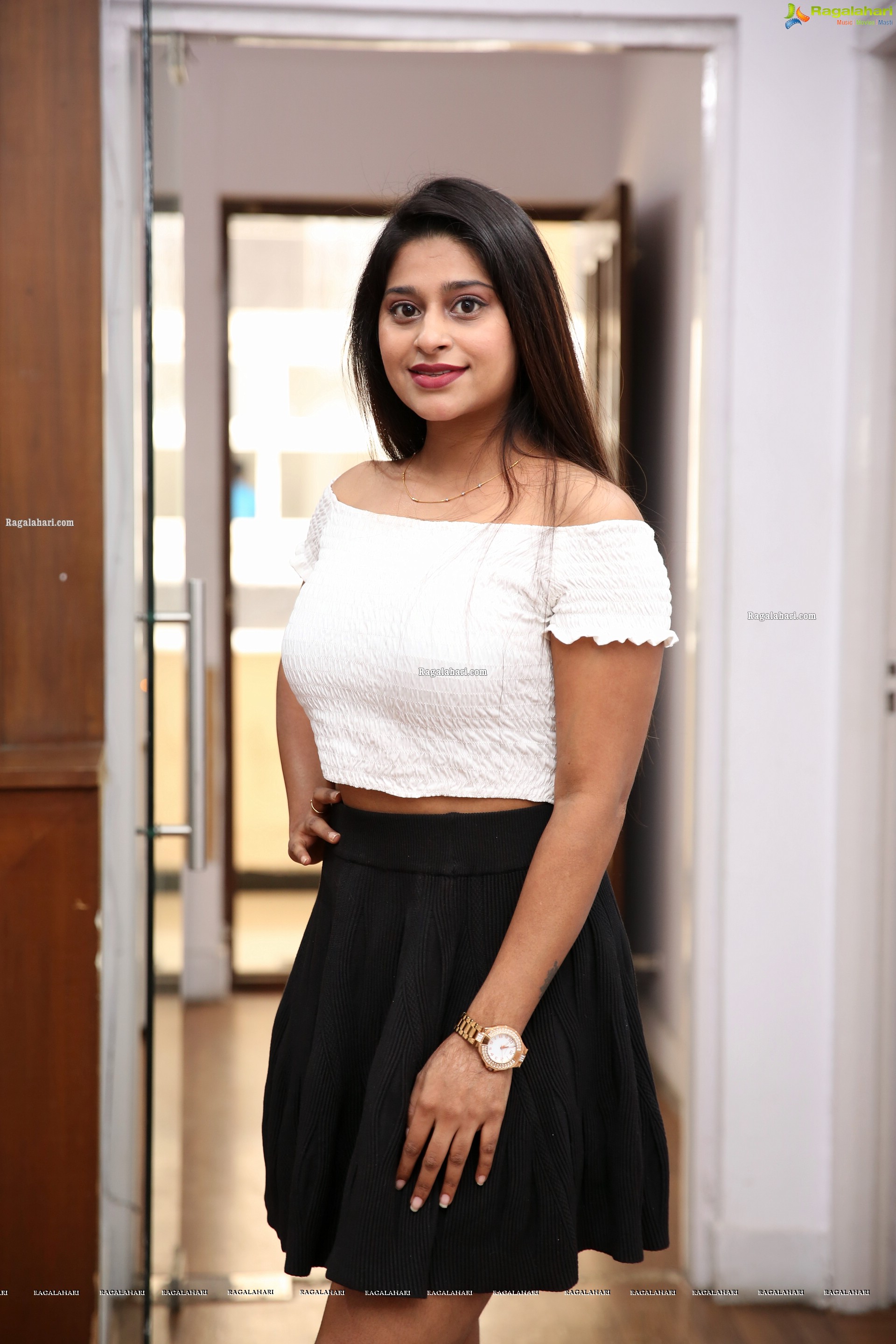 Shravani Varma at Sutraa Fashion Exhibition Curtain Raiser, HD Photo Gallery