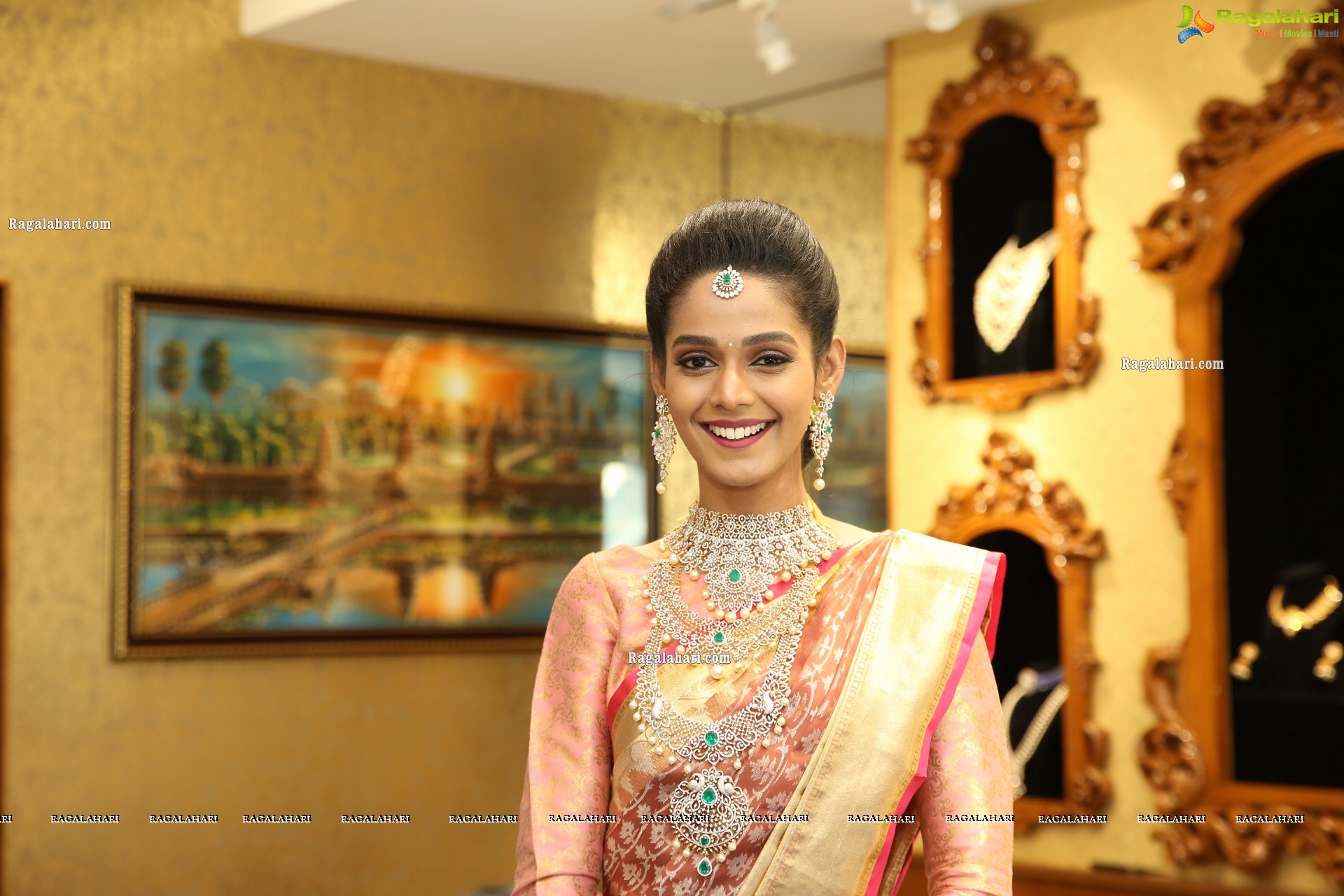 Sushmitha Raj Showcases a Bridal Collection by The Diamond Store by Chandubhai, HD Stills