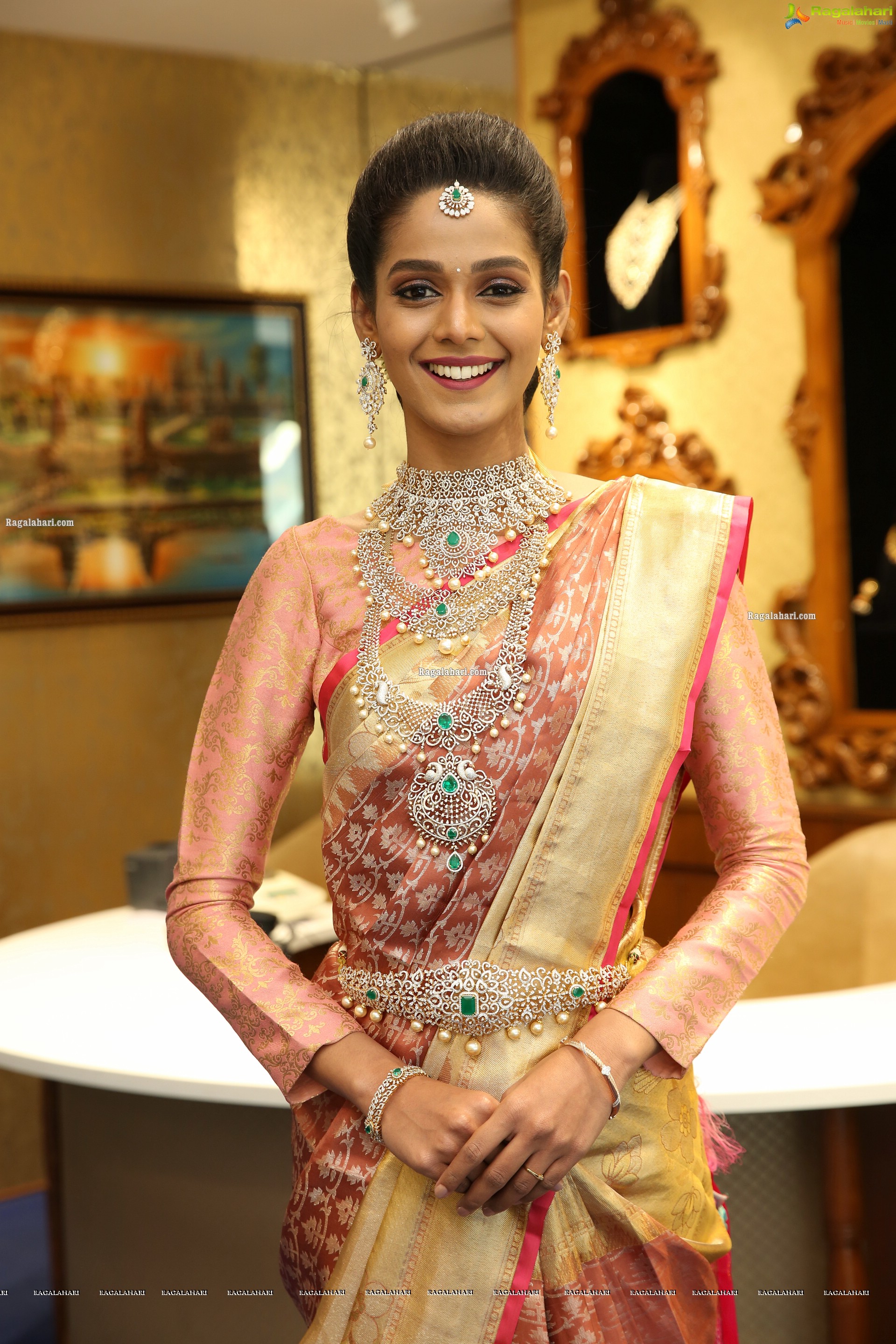 Sushmitha Raj Showcases a Bridal Collection by The Diamond Store by Chandubhai, HD Stills