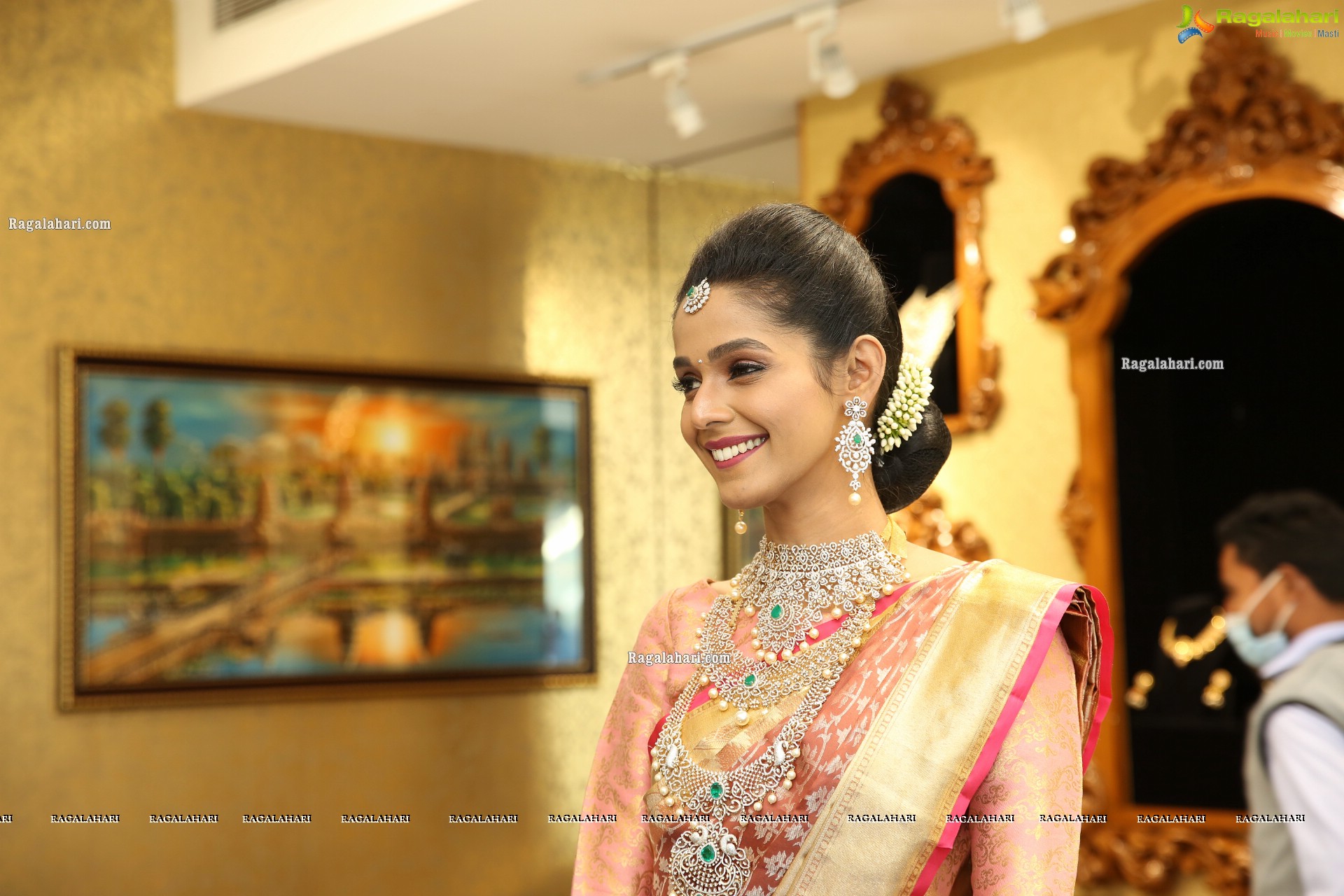 Sushmitha Raj Showcases a Bridal Collection by The Diamond Store by Chandubhai, HD Stills