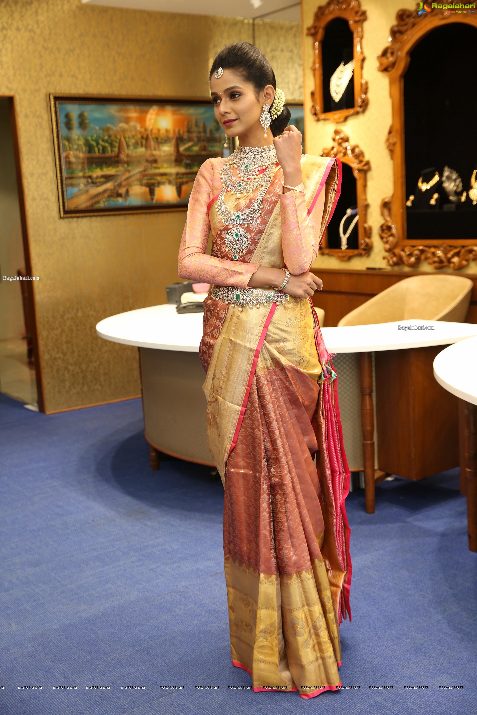 Sushmitha Raj Showcases a Bridal Collection by The Diamond Store by Chandubhai, HD Stills