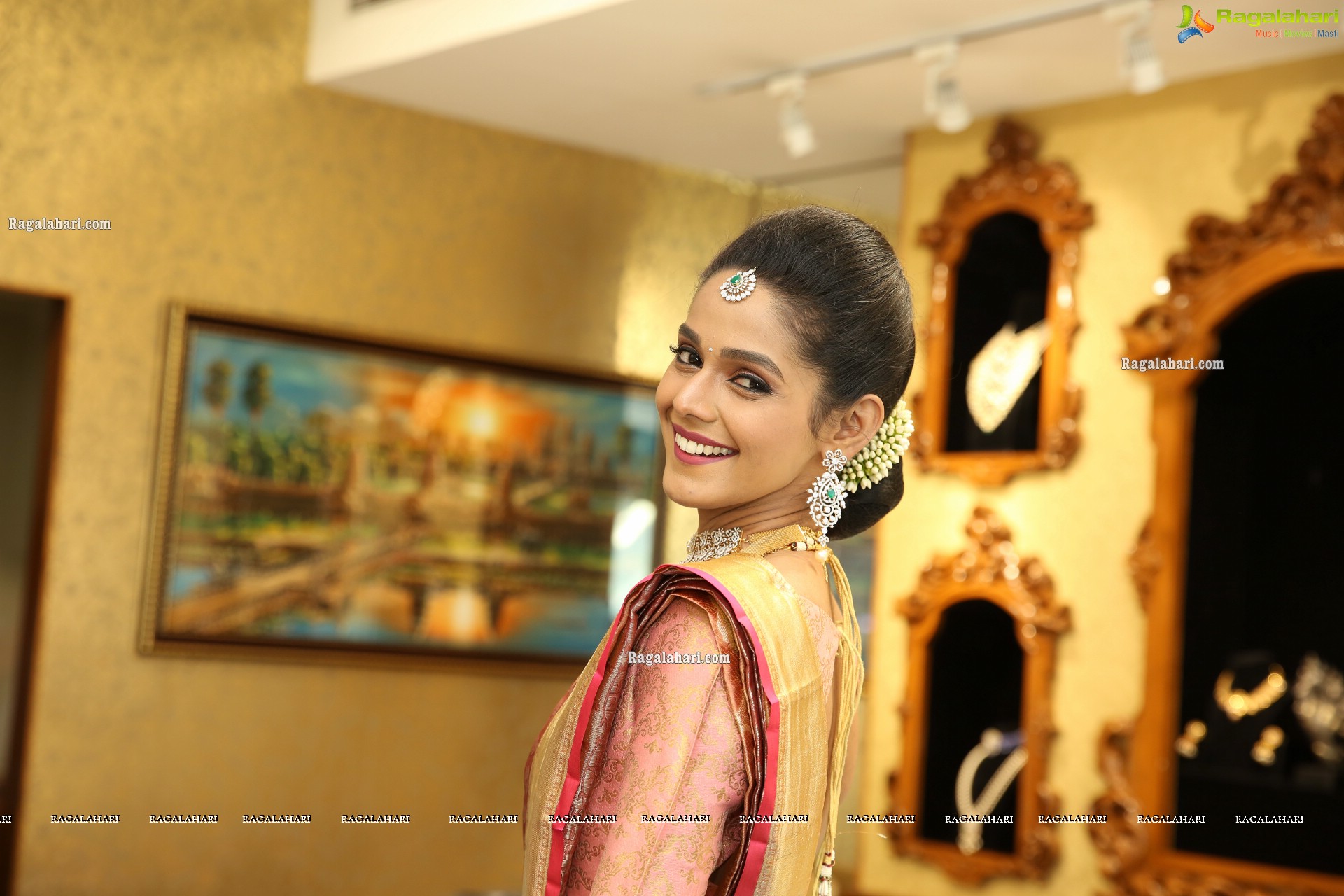 Sushmitha Raj Showcases a Bridal Collection by The Diamond Store by Chandubhai, HD Stills