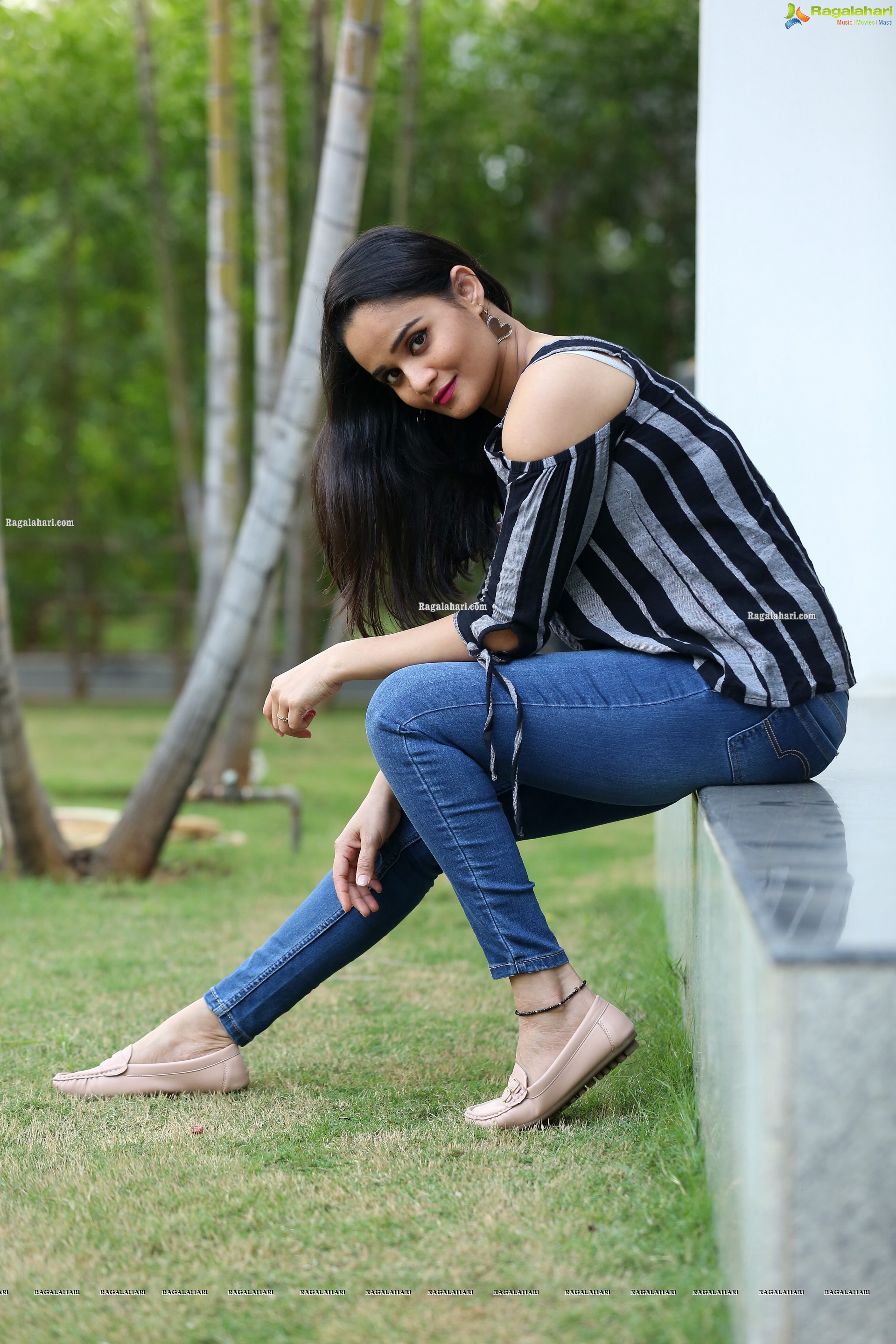 Usha Kurapati in Grey And Black Stripes Cold Shoulders Top, HD Photo Gallery