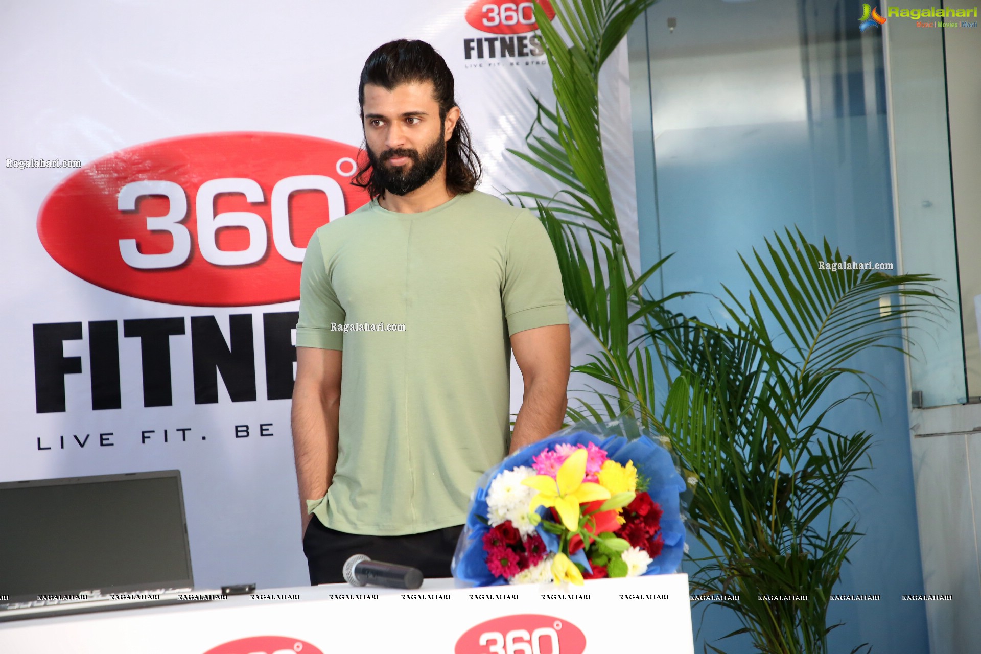 Vijay Deverakonda at 360 Degrees Fitness Website Launch, HD Photo Gallery