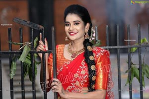 Jenny Honey in Red Embellished Lehenga Choli