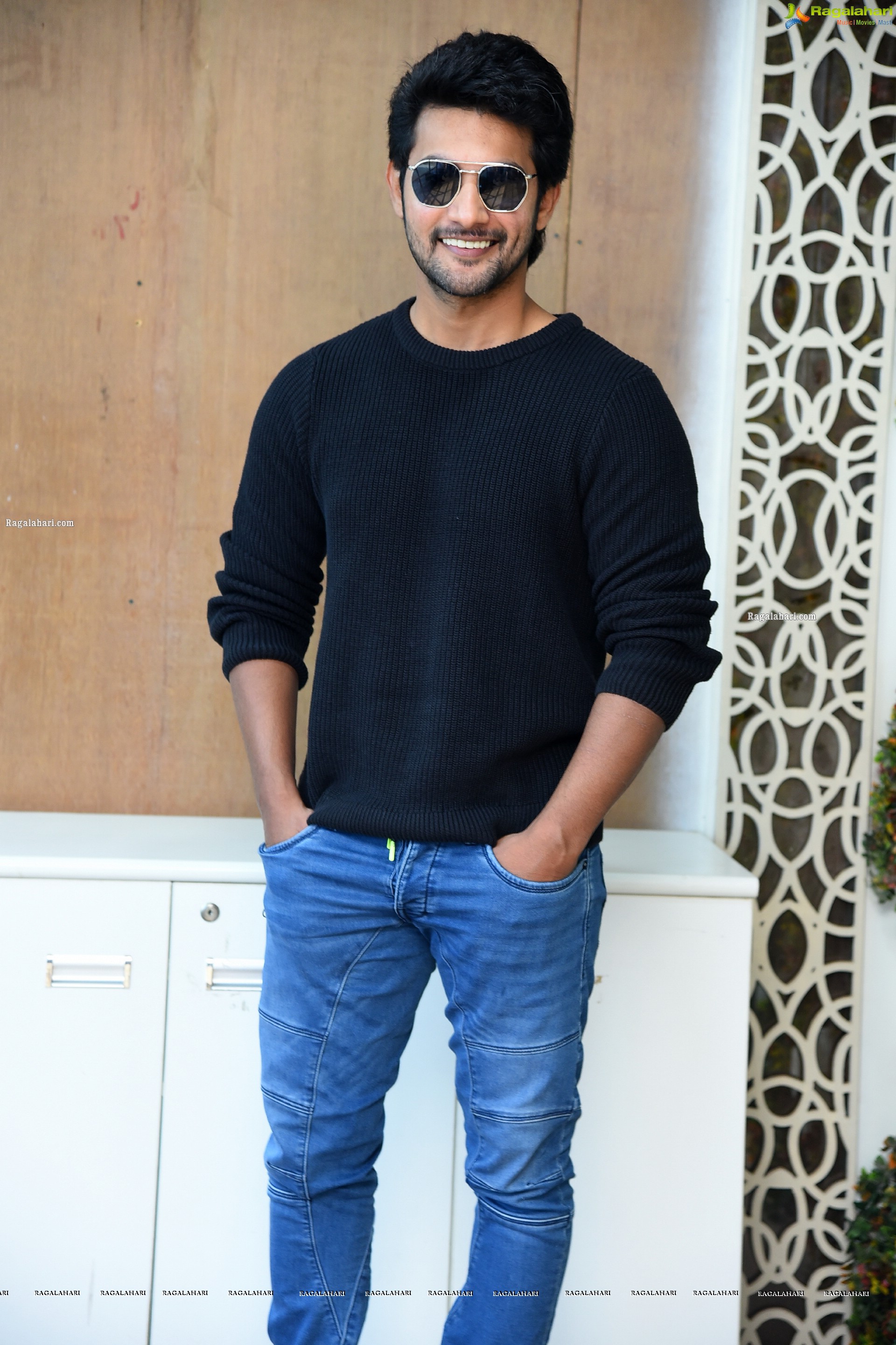 Aadi Saikumar at Atithi Devobhava Movie Interview, HD Photo Gallery