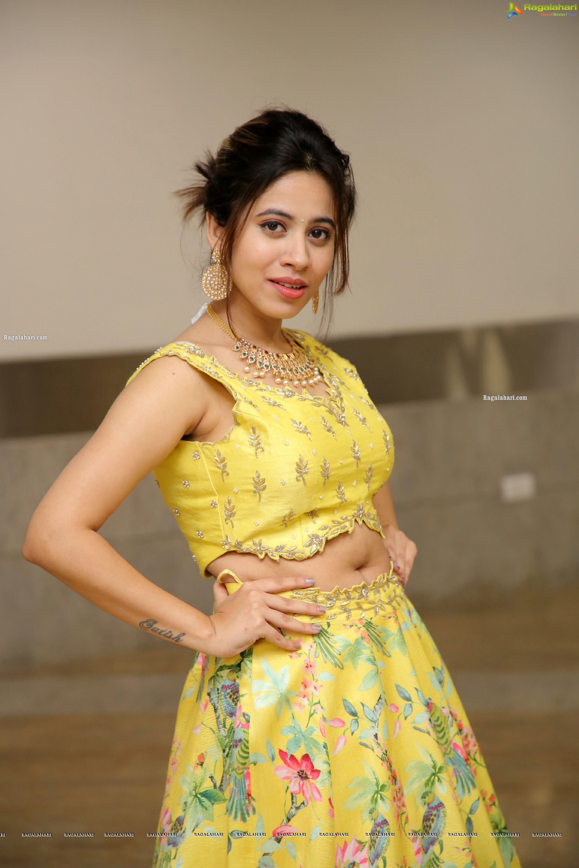 Ananya Tanu Latest Photoshoot Stills, HD Photo Gallery