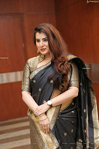 Archana Shastry HD Stills in Black Saree