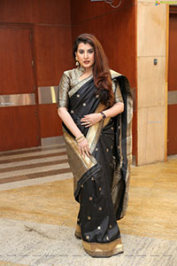 Archana Shastry HD Stills in Black Saree