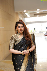 Archana Shastry HD Stills in Black Saree