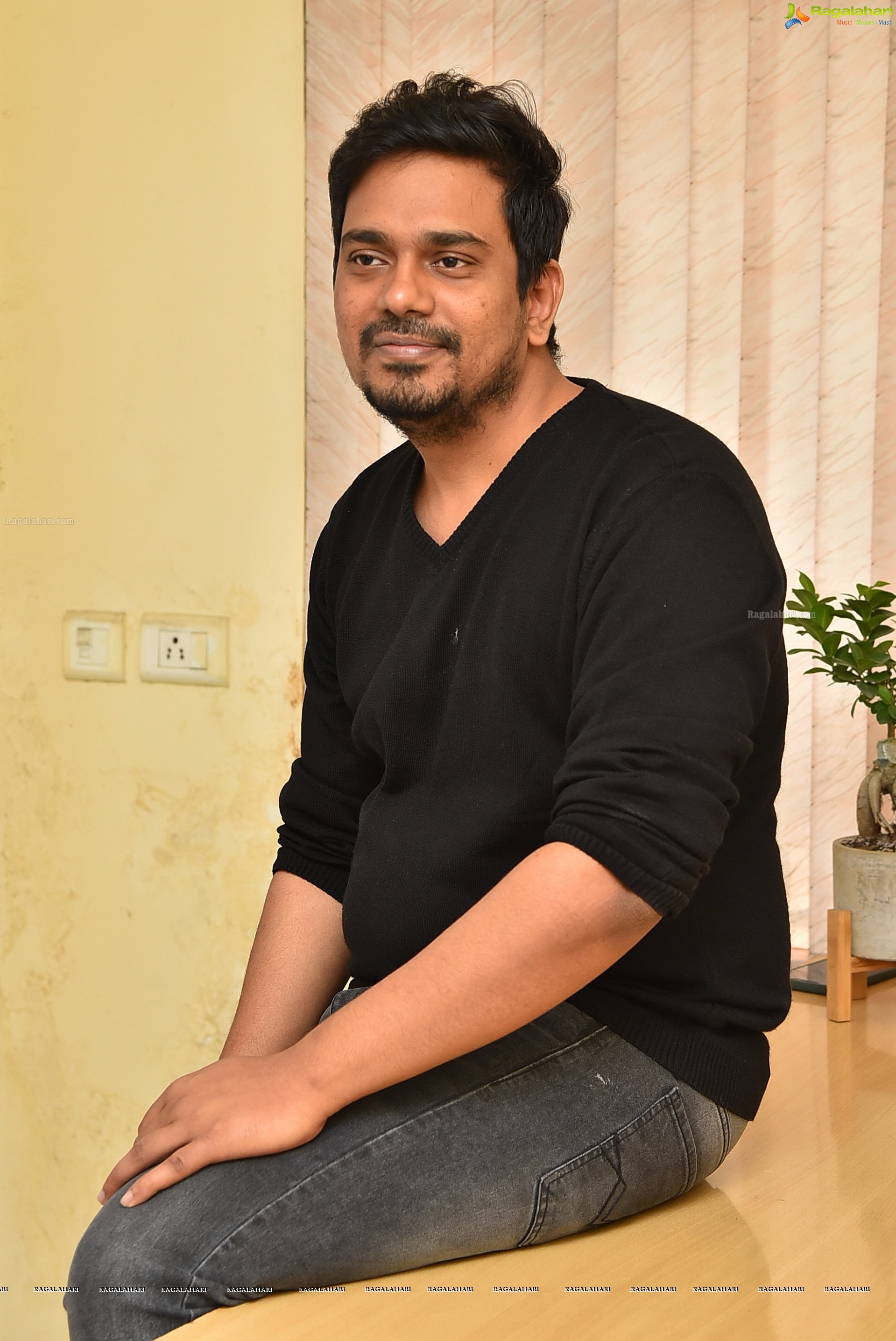 Director Harsha Konuganti at Rowdy Boys Movie Interview, HD Photo Gallery