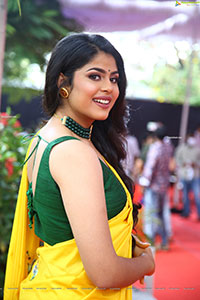 Faria Abdullah at Ravanasura Movie Opening