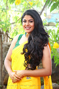 Faria Abdullah at Ravanasura Movie Opening