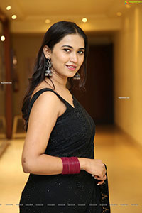 Honey Reddy Beautiful Stills in Black Saree