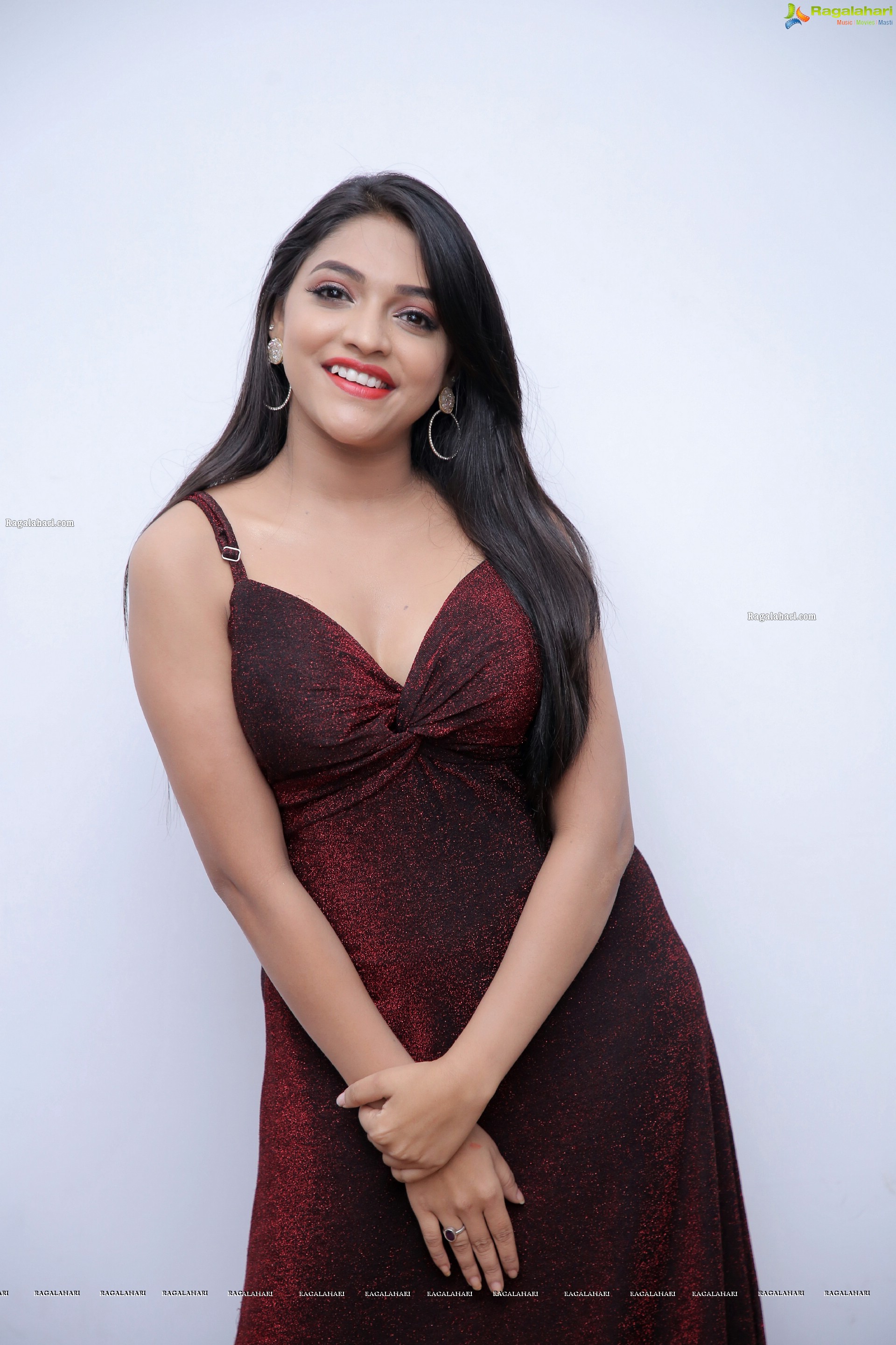 Ishwarya Vullingala at Hi Life Exhibition Curtain Raiser, HD Photo Gallery