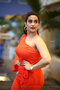 Anchor Manjusha at Aa Ammayi Gurinchi Meeku Cheppali Event