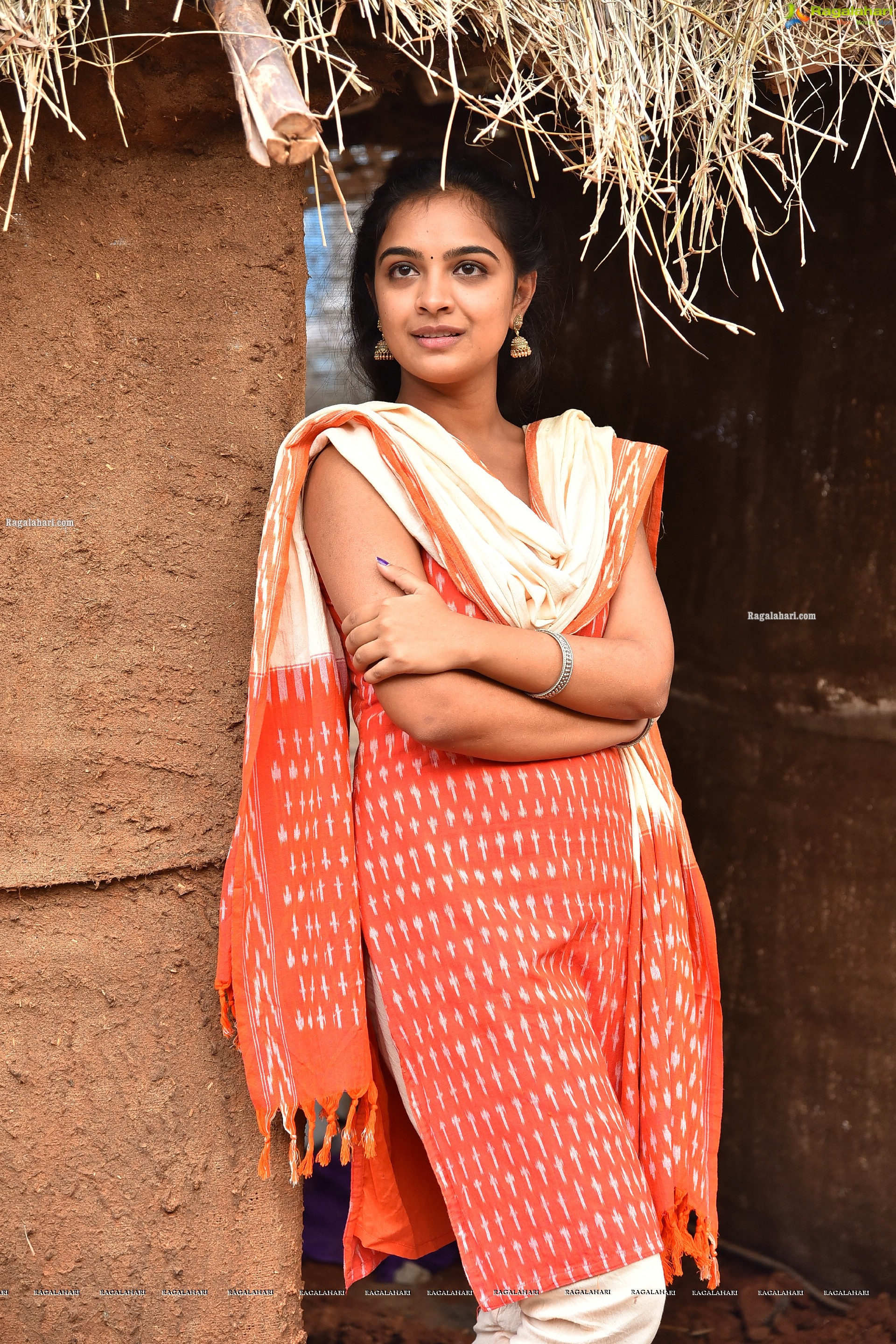 Nandhini Reddy at Seetharamapuramlo Movie Location, HD Stills