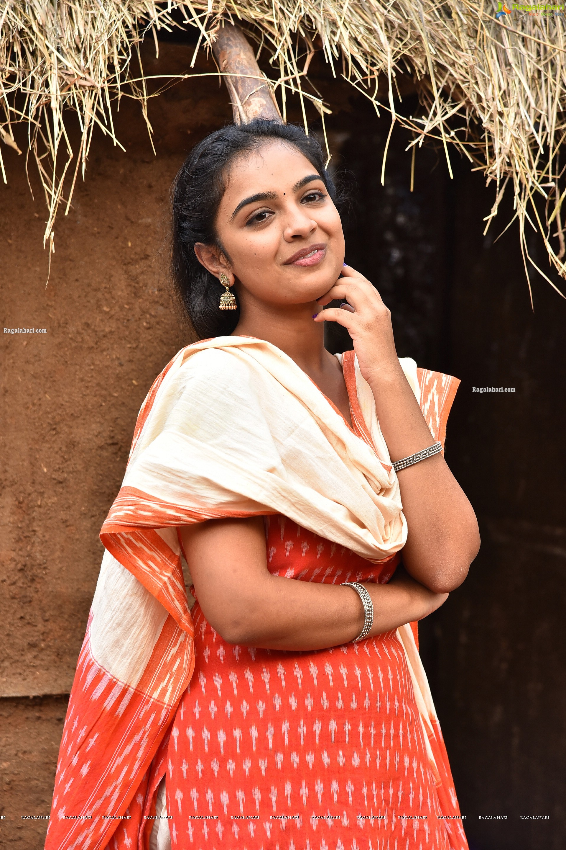 Nandhini Reddy at Seetharamapuramlo Movie Location, HD Stills