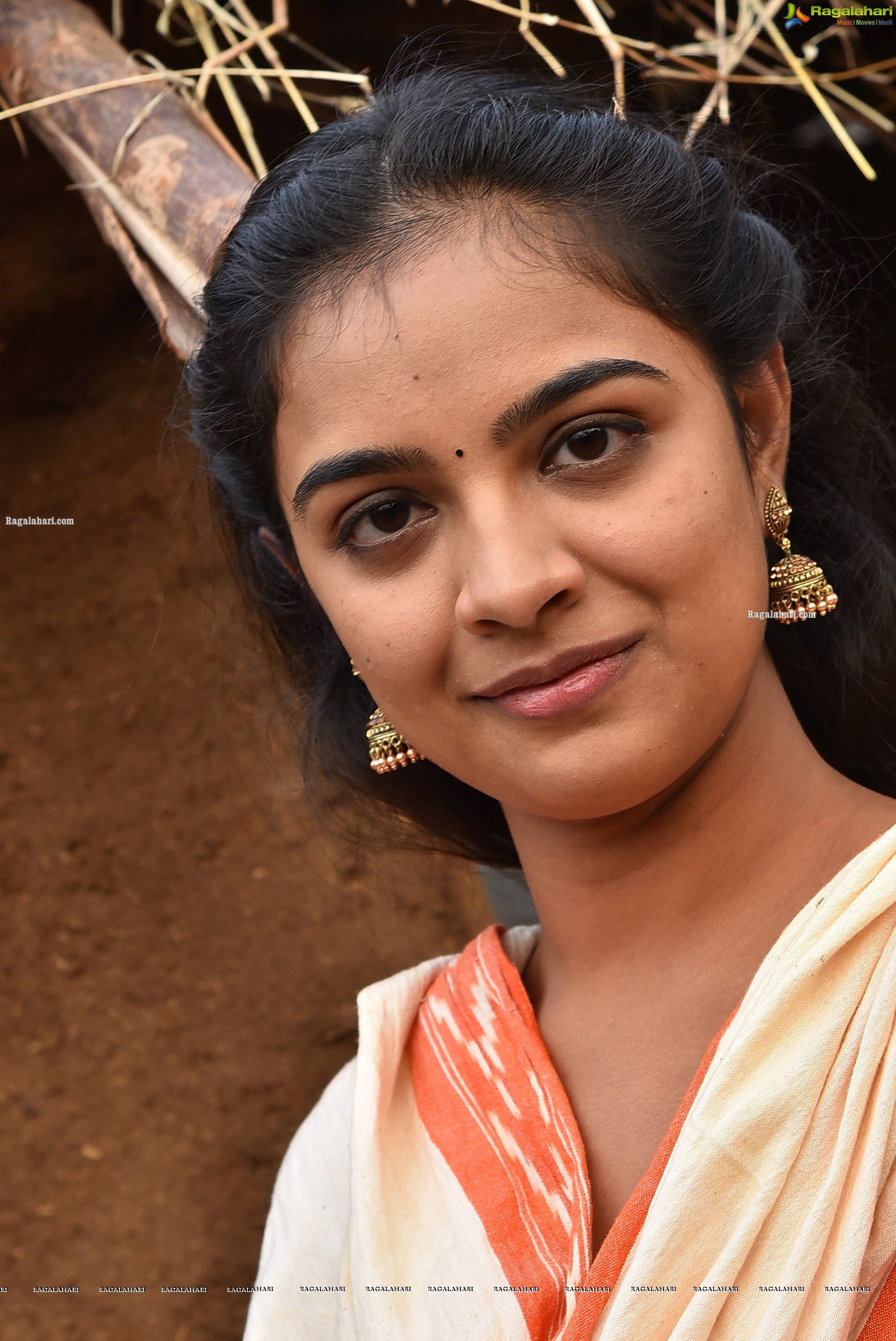 Nandhini Reddy at Seetharamapuramlo Movie Location, HD Stills