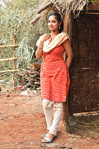 Nandhini Reddy at Seetharamapuramlo Movie Location