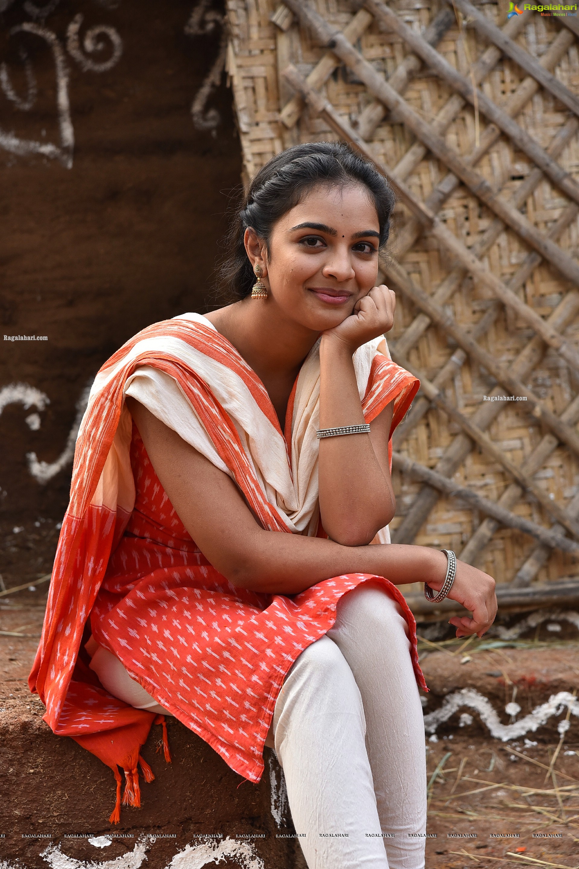 Nandhini Reddy at Seetharamapuramlo Movie Location, HD Stills