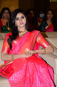 Naveena Reddy at Akhanda Movie Thanks Meet