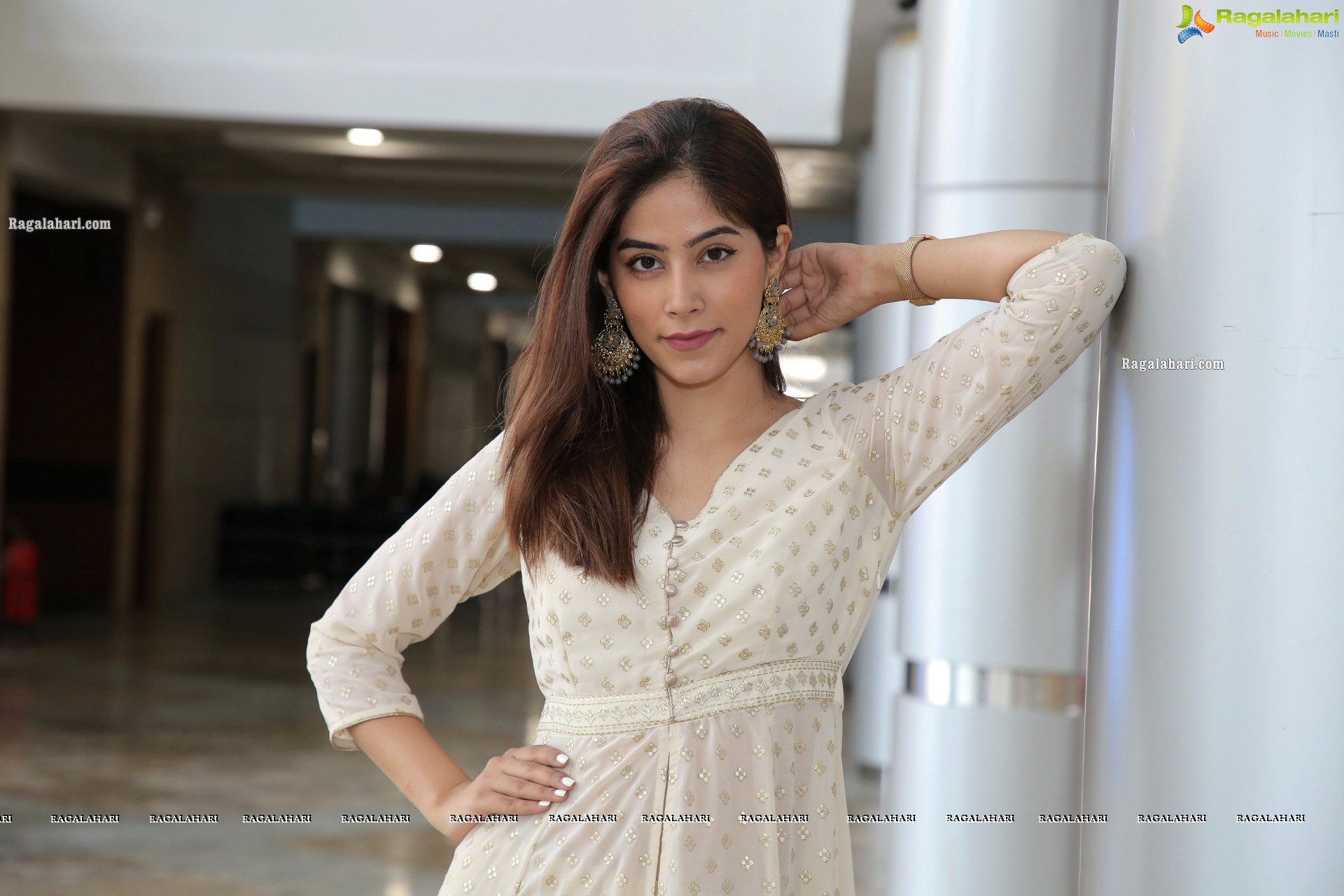 Nikita Tanwani Latest Photoshoot Stills, HD Photo Gallery