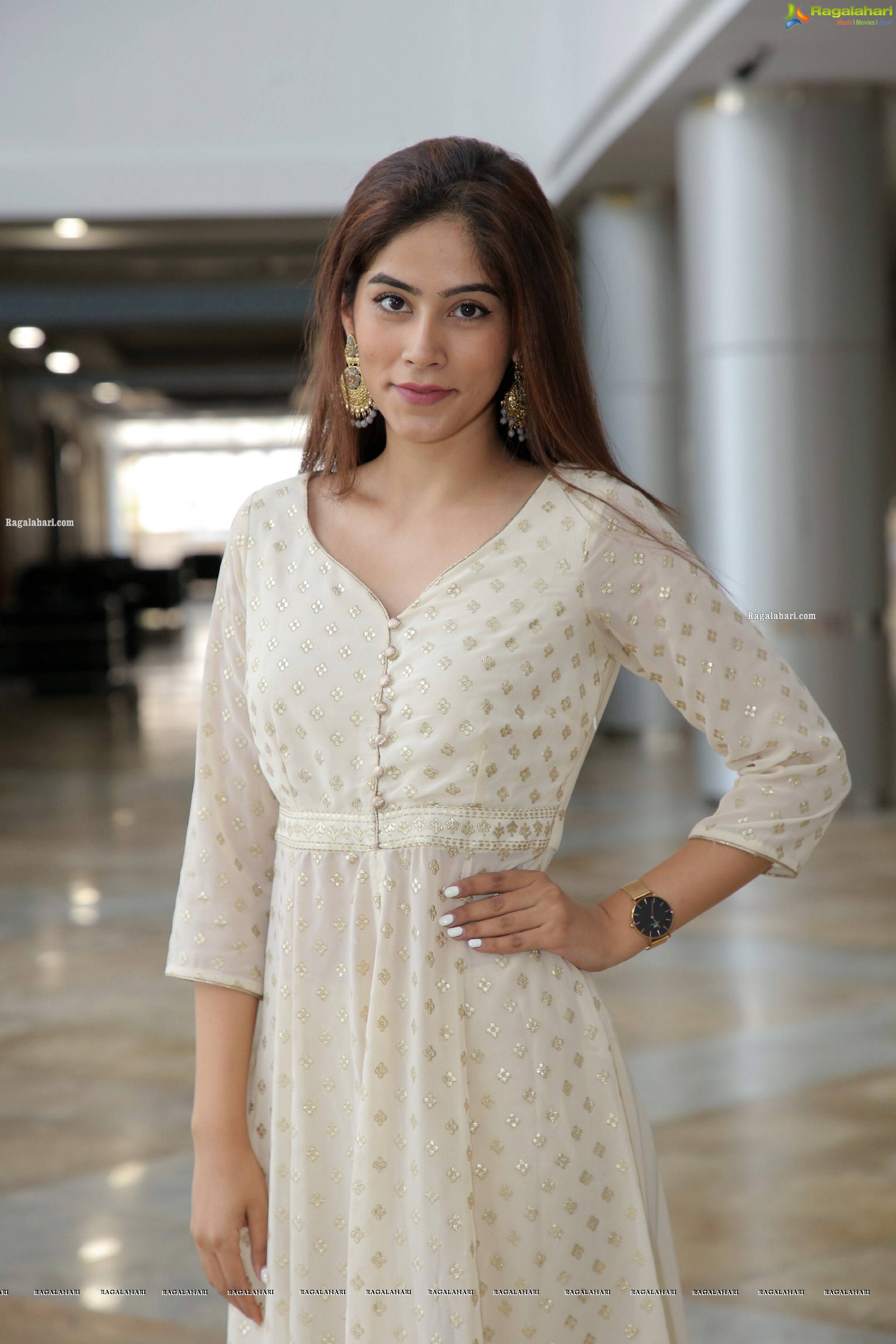 Nikita Tanwani Latest Photoshoot Stills, HD Photo Gallery