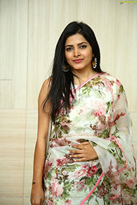 Pavani Gangireddy at LOSER Season 2 Pre-Release Event