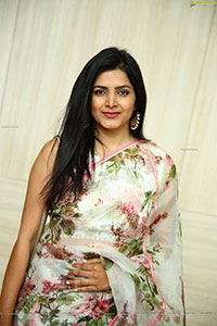 Pavani Gangireddy at LOSER Season 2 Pre-Release Event