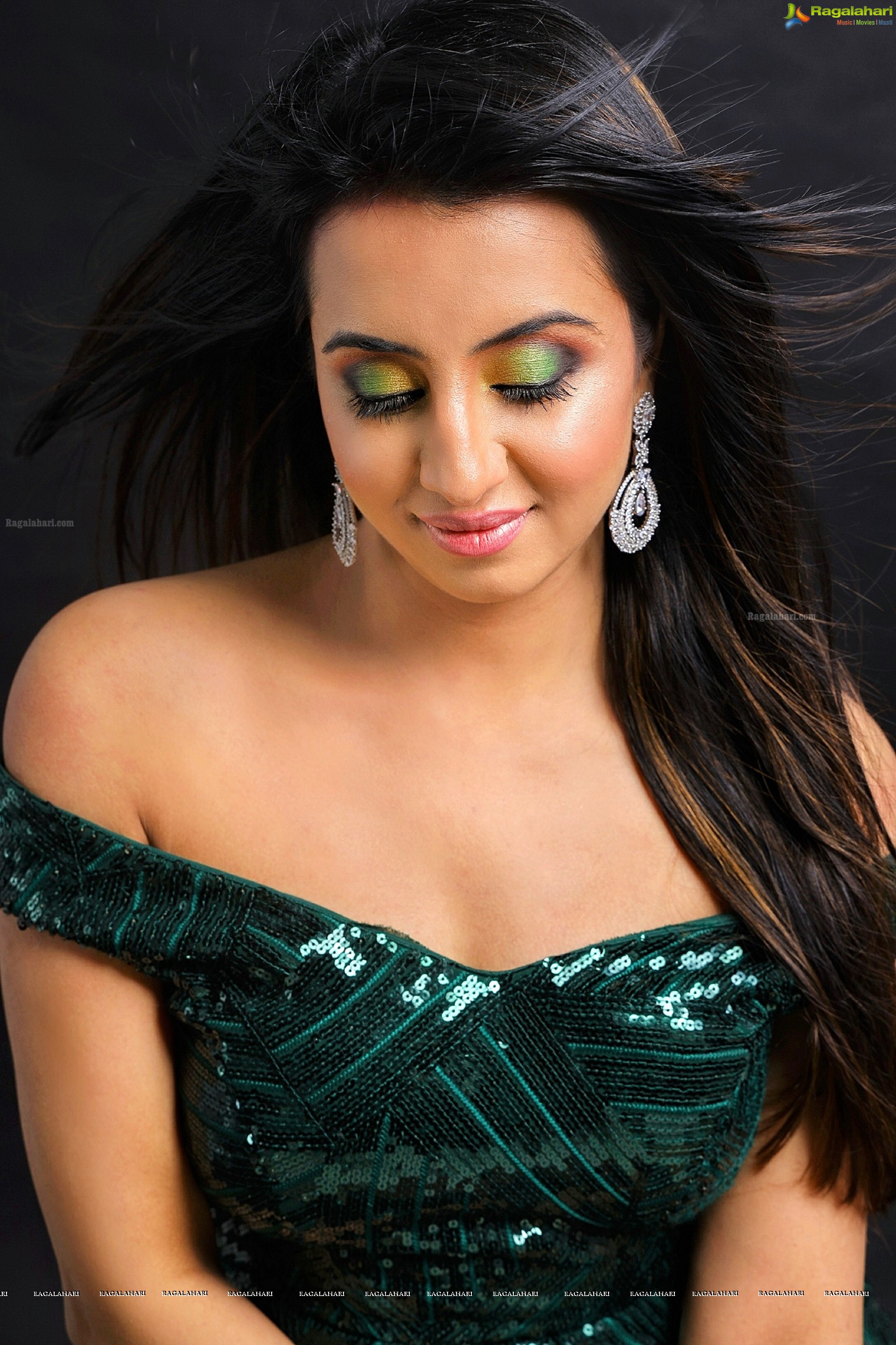 Sanjjanaa Galrani's Delightful Pictures In Emerald Green Dress, HD Photo Gallery