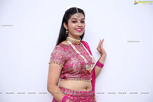 Shruthi Sharma in Rani Pink Lehenga Choli