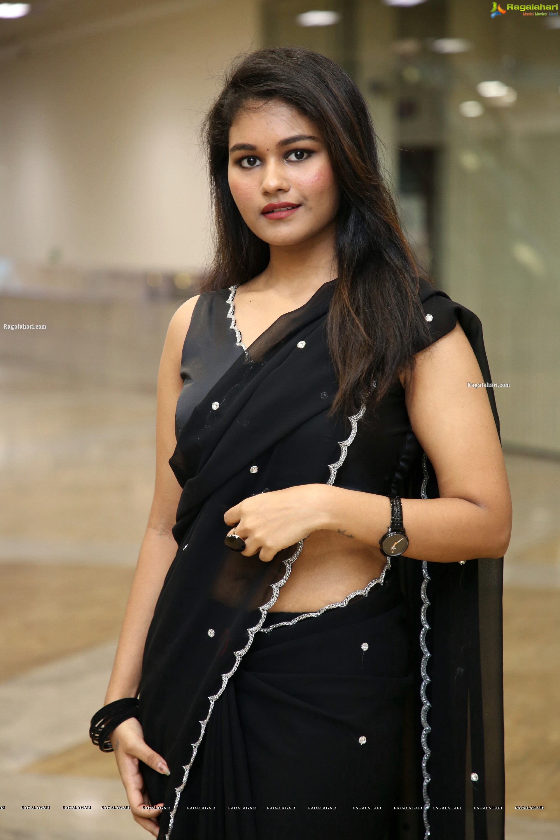 Yashaswi Shetty in Beautiful Black Saree, HD Photo Gallery