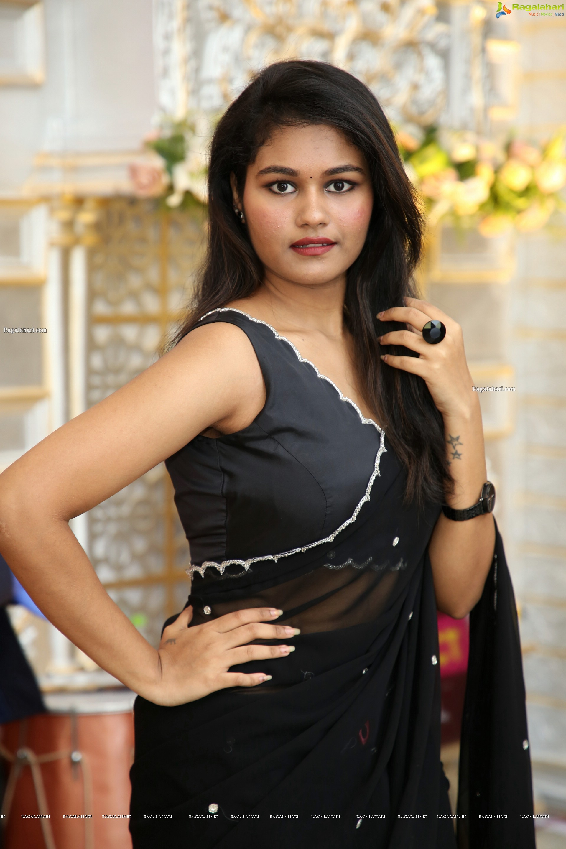 Yashaswi Shetty in Beautiful Black Saree, HD Photo Gallery