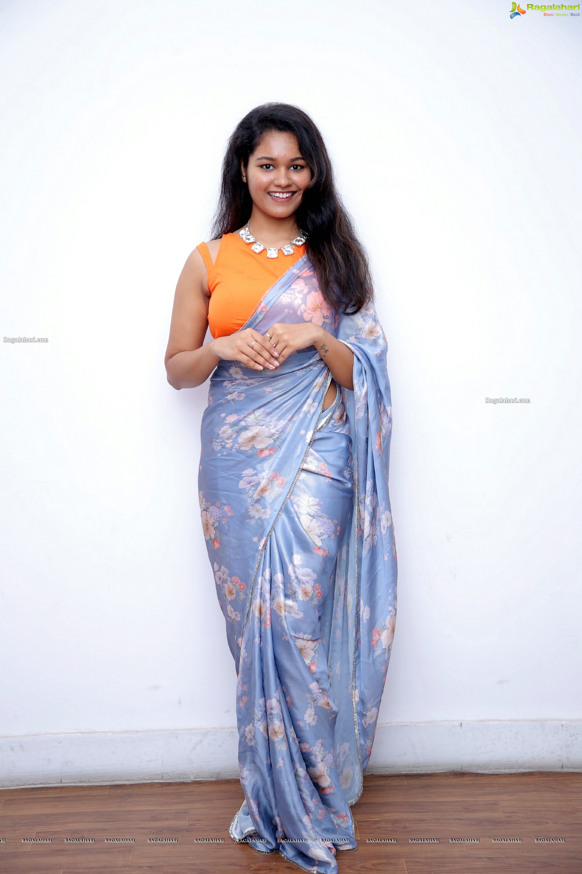 Yashaswi Shetty in Blue Floral Saree, HD Photo Gallery