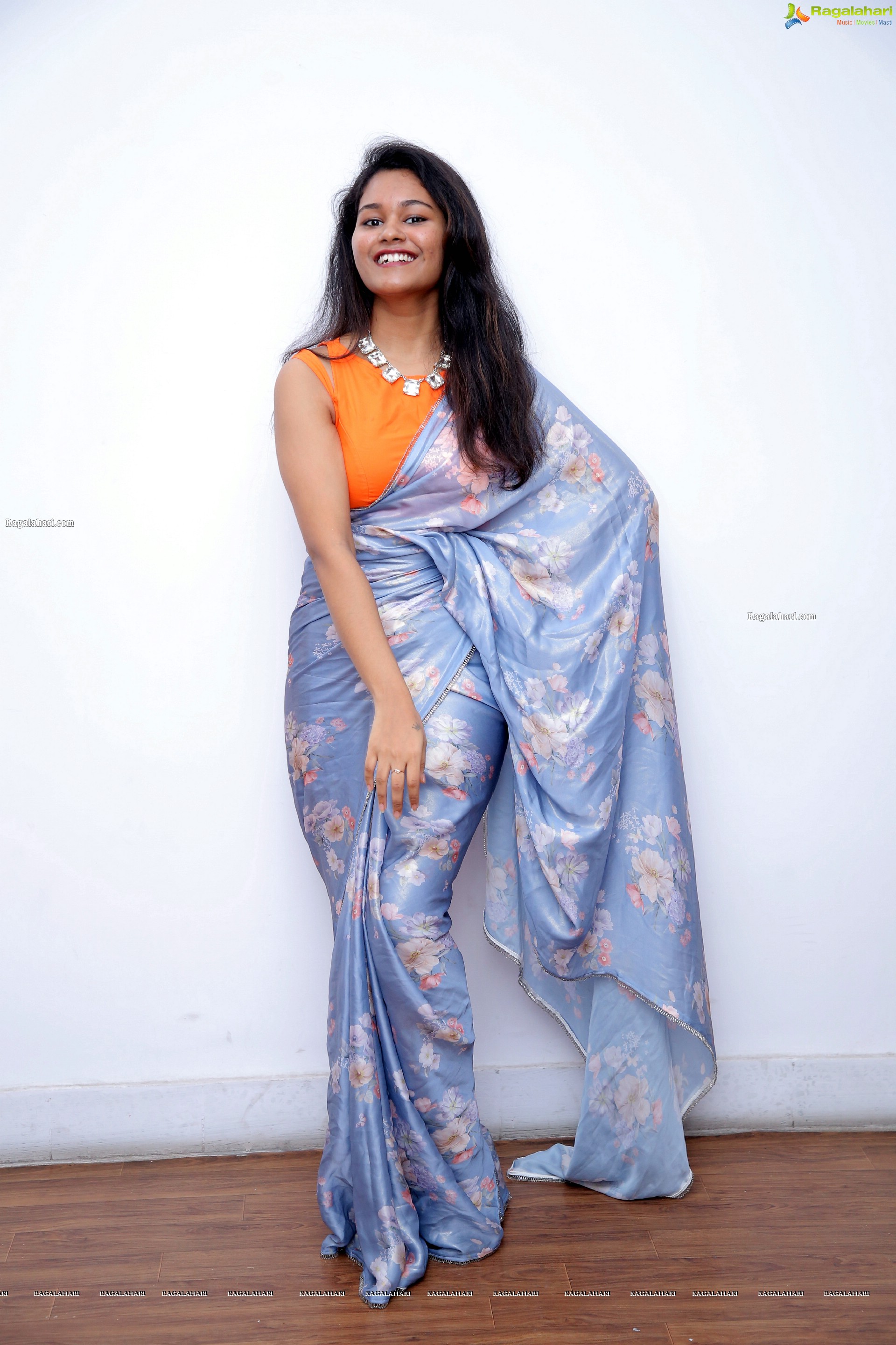 Yashaswi Shetty in Blue Floral Saree, HD Photo Gallery