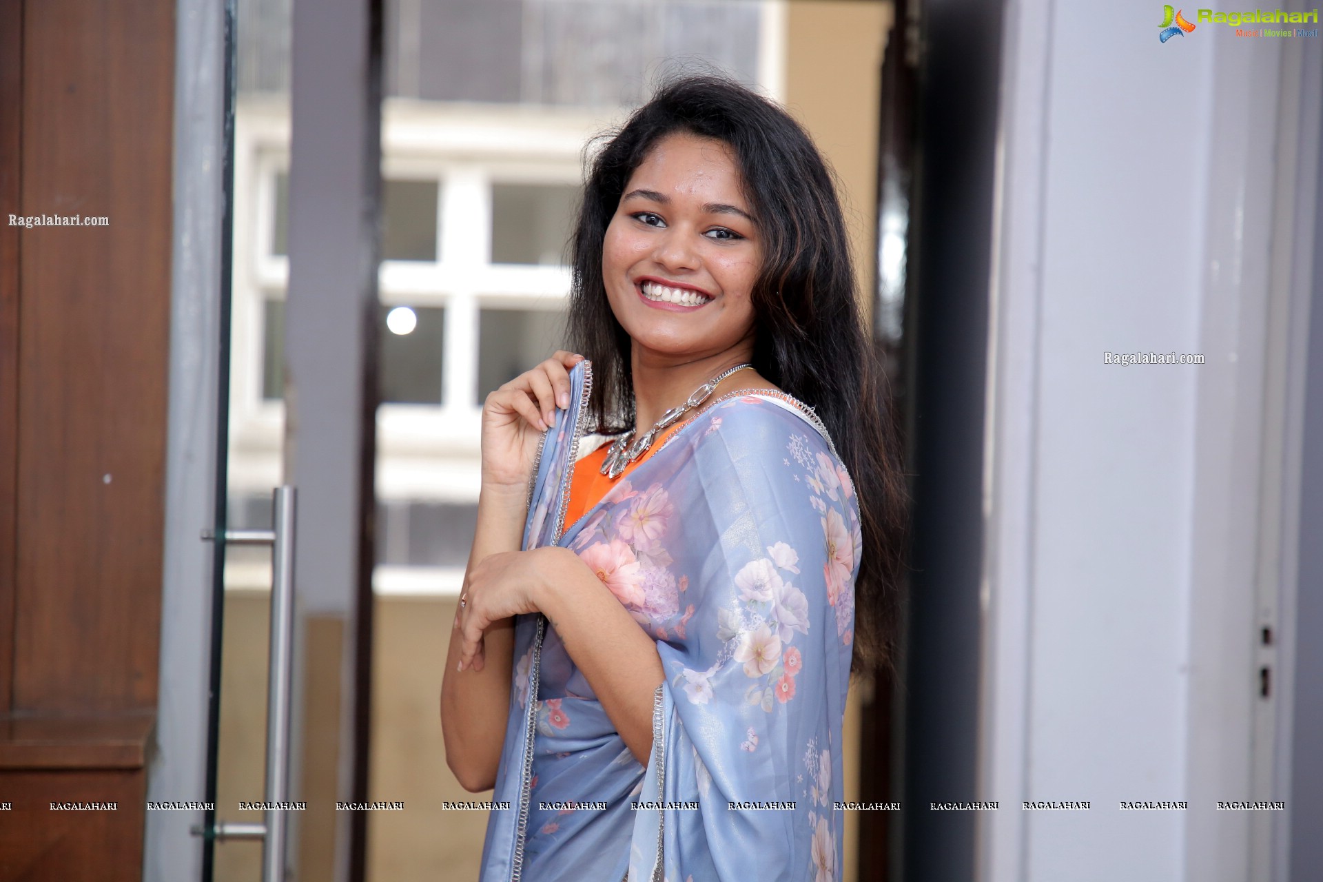 Yashaswi Shetty in Blue Floral Saree, HD Photo Gallery