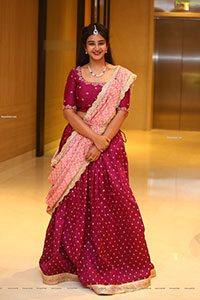 Yashna Chowdary at Bangarraju Pre-Release Event